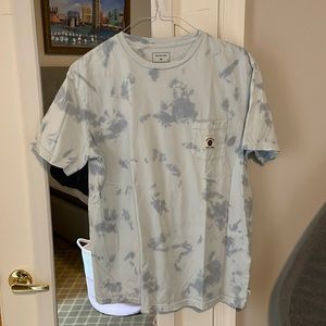 Quiksilver tie dyed tee front chest pocket large